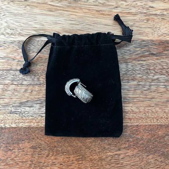 🧡2 for 100🧡 Judith Ripka Sterling Silver Textured Hoop Earrings - Picture 2 of 4